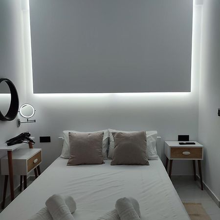 Alexander Luxury Apartments & Studios Metamorfosi  Phòng bức ảnh